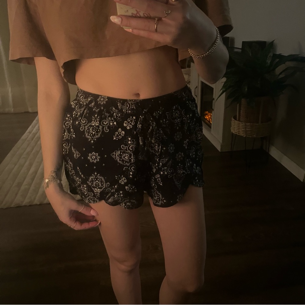 American Eagle Tribal Flowy Shorts